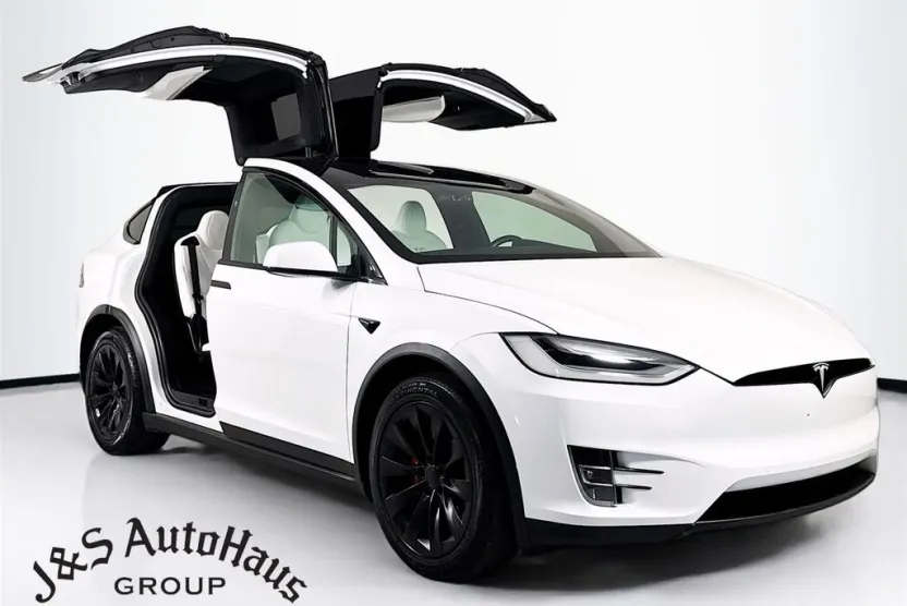 2020 Tesla Model X Long Range photo 1
