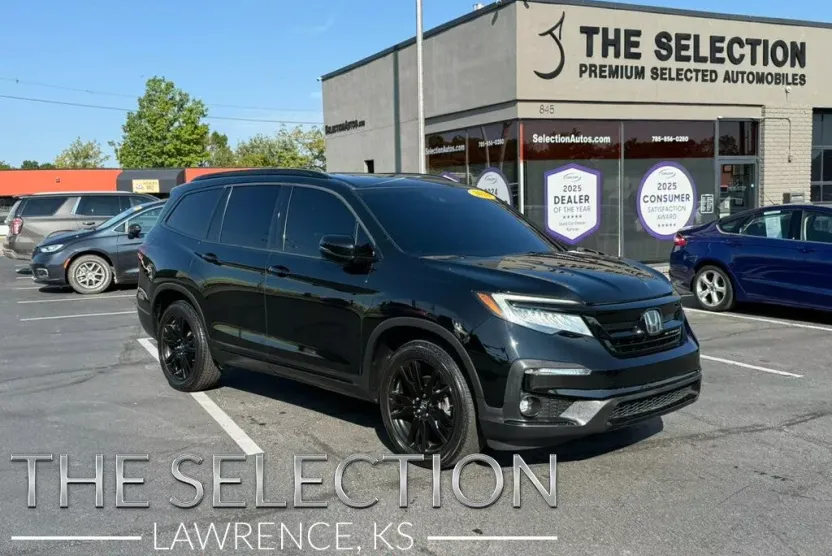 2020 Honda Pilot Black Edition photo 1