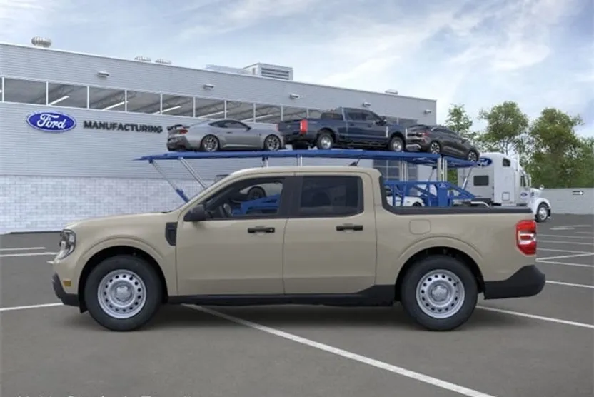 2025 Ford Maverick XL photo 1