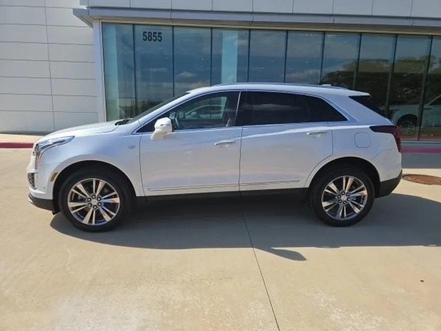 2025 Cadillac XT5 Premium Luxury photo 1