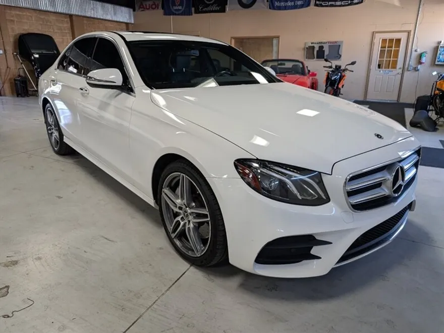 2020 Mercedes Benz E 350 4MATIC photo 1