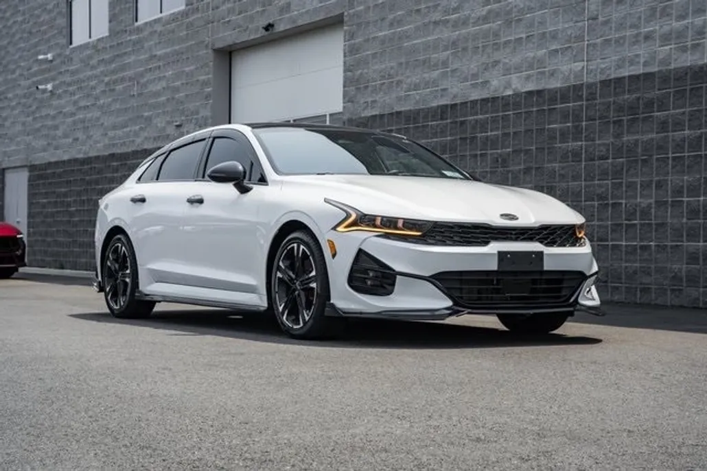 2021 Kia K5 GT-Line photo 1