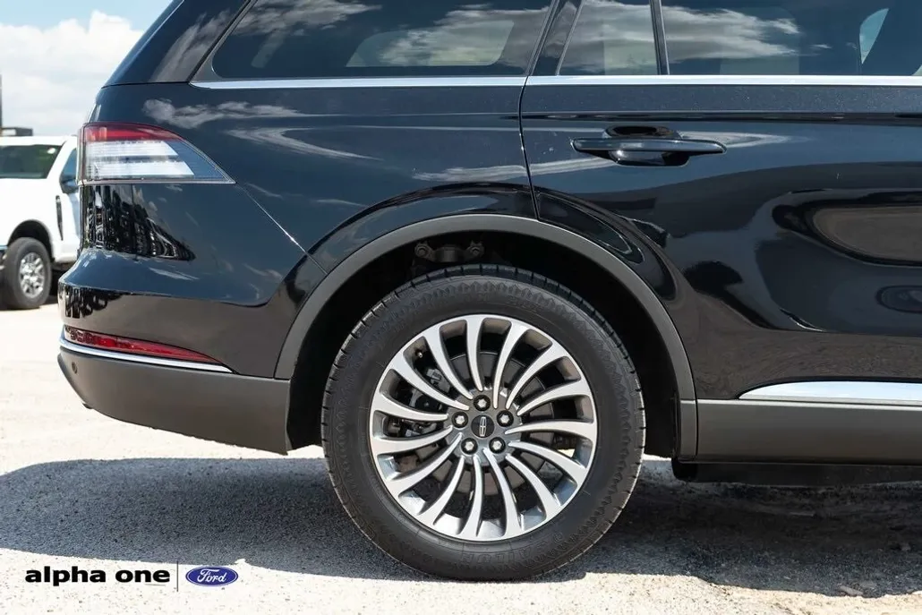 2023 Lincoln Aviator Reserve photo 1