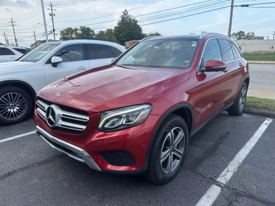 2019 Mercedes Benz GLC 300 photo 1