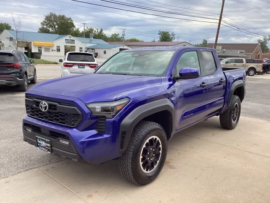 2025 Toyota Tacoma TRD Off-Road photo 1