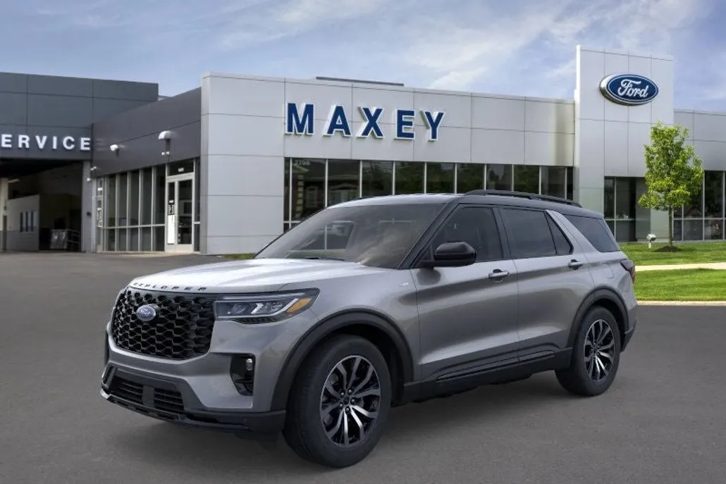 2025 Ford Explorer ST-Line photo 1