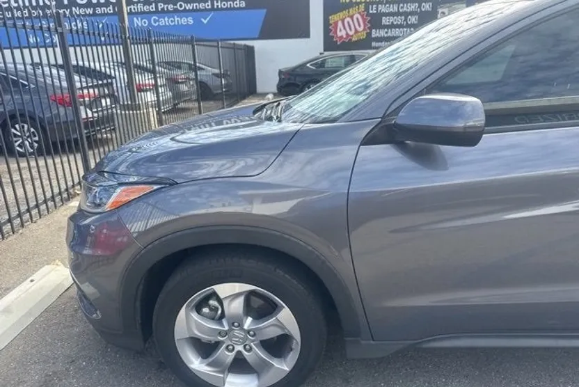 2021 Honda HR-V LX photo 1