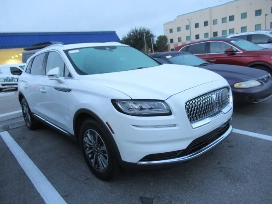 2022 Lincoln Nautilus Standard photo 1