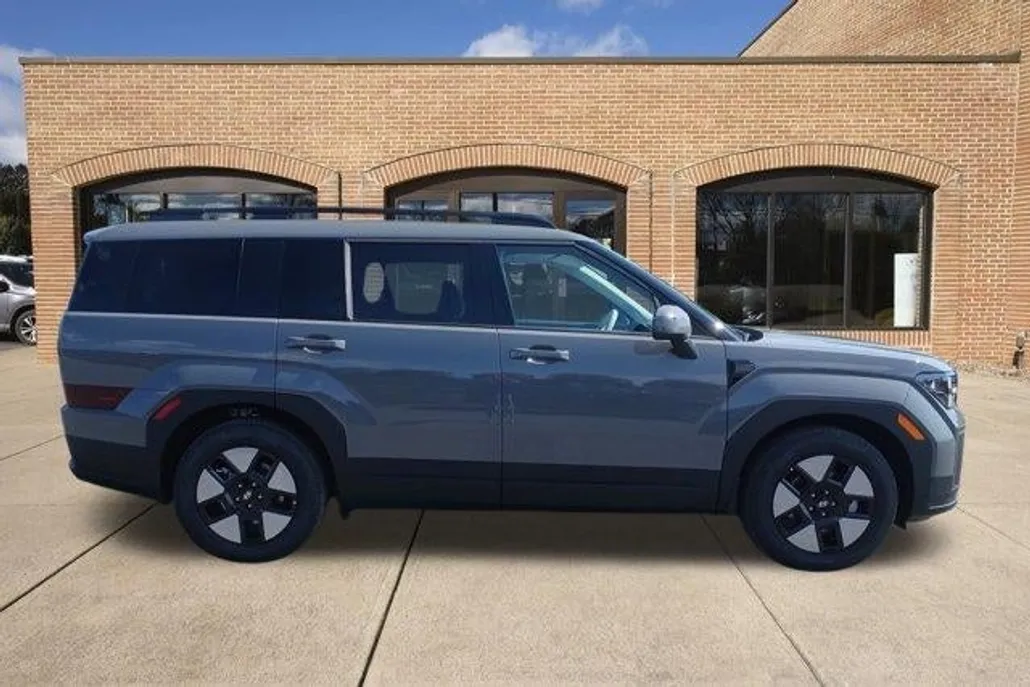 2026 Hyundai Santa Fe SEL photo 1