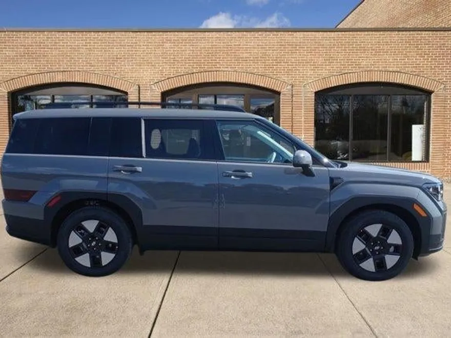 2026 Hyundai Santa Fe SEL photo 1