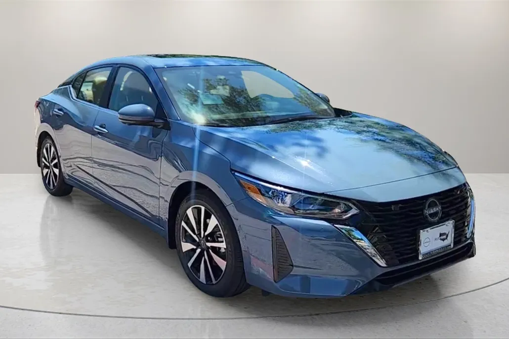 2025 Nissan Sentra SV photo 1