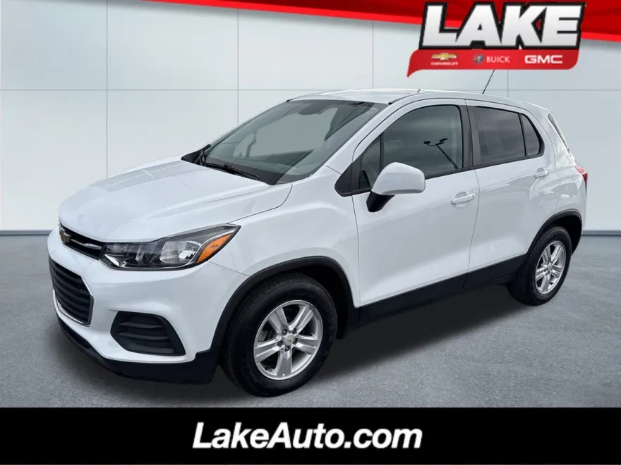2020 Chevrolet Trax LS photo 1