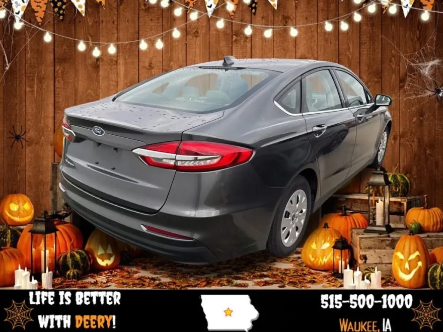 2020 Ford Fusion S photo 1