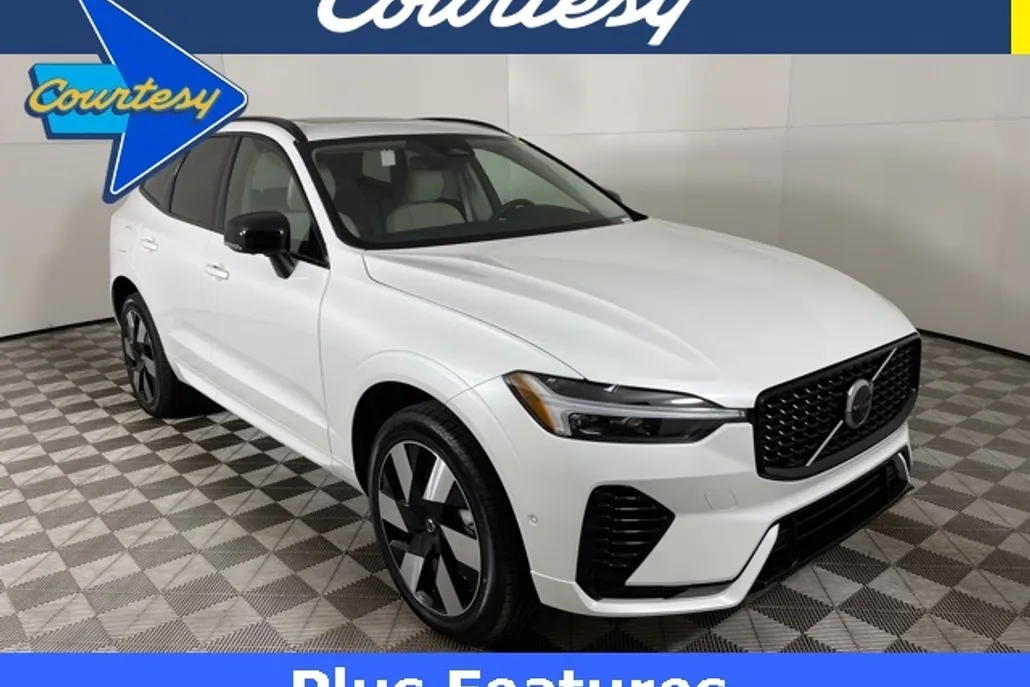 2025 Volvo XC60 T8 Plus photo 1