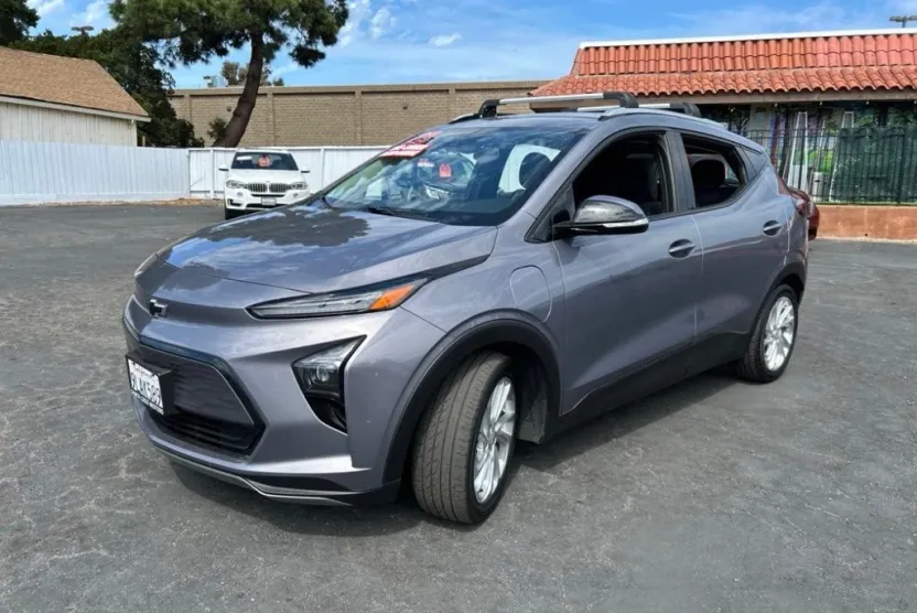 2023 Chevrolet Bolt EUV photo 1