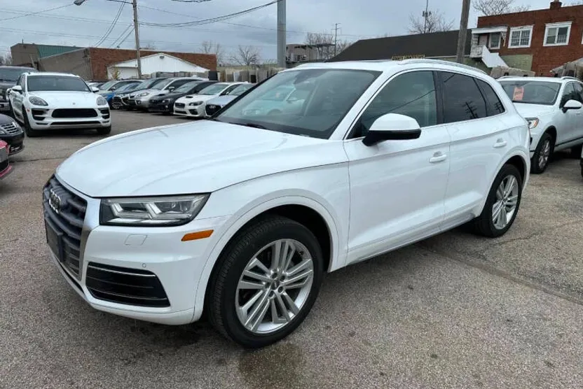 2018 Audi Q5 2.0T Premium Plus photo 1