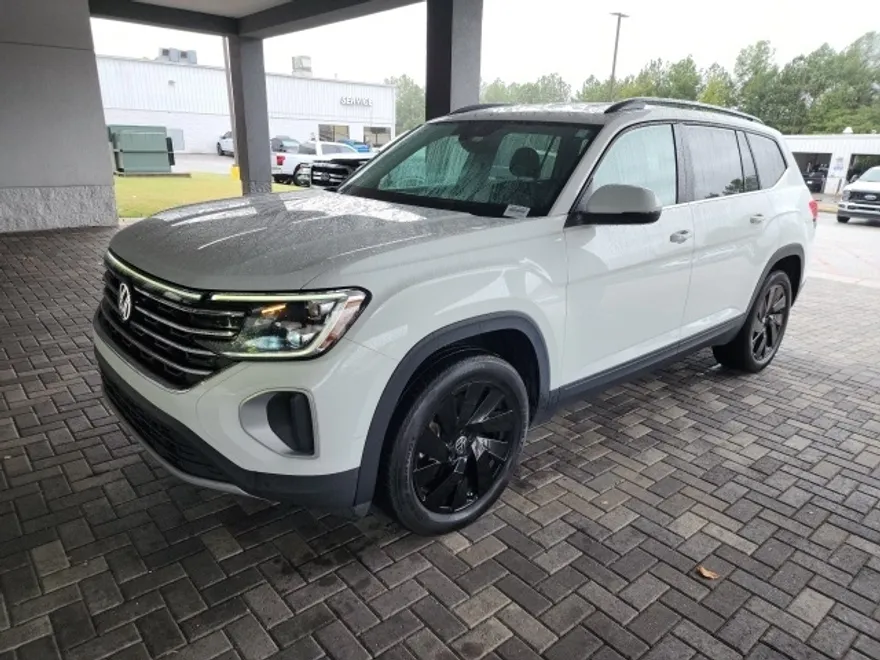 2024 Volkswagen Atlas SE Technology photo 1
