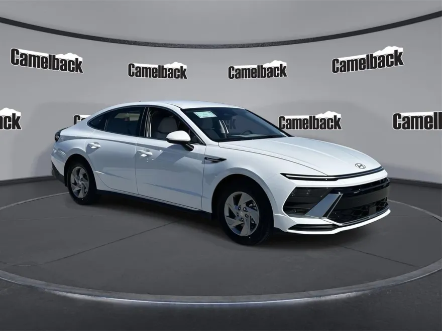2025 Hyundai Sonata SE photo 1