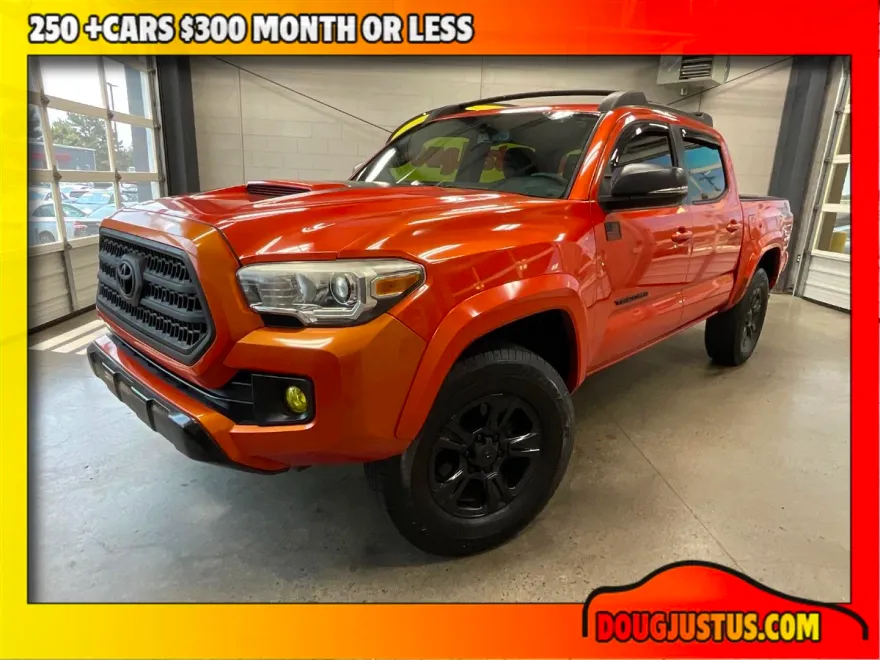 2017 Toyota Tacoma TRD Sport photo 1