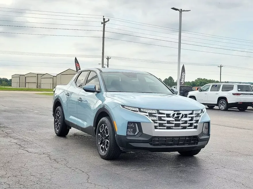 2024 Hyundai Santa Cruz SE photo 1