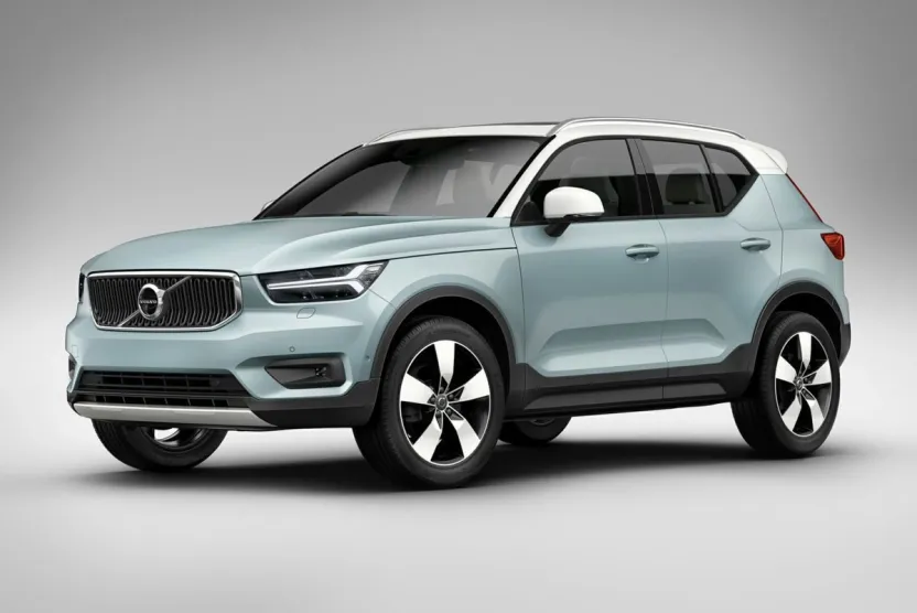 2020 Volvo XC40 Momentum photo 1