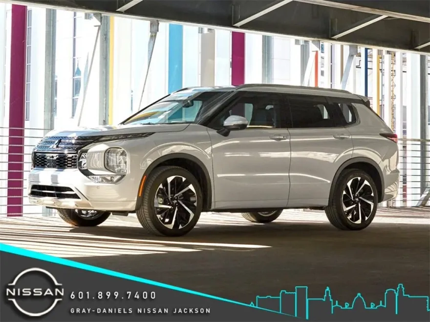 2022 Mitsubishi Outlander SE photo 1