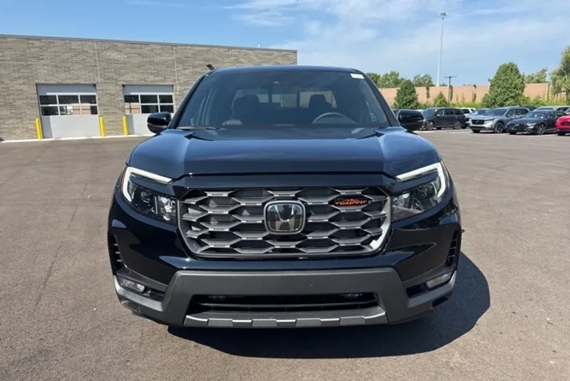 2025 Honda Ridgeline TrailSport photo 1