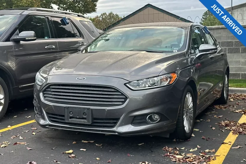 2014 Ford Fusion Energi photo 1