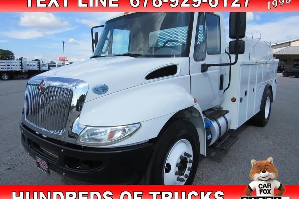 2017 International 4300 photo 1