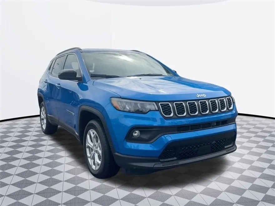 2024 Jeep Compass Latitude photo 1