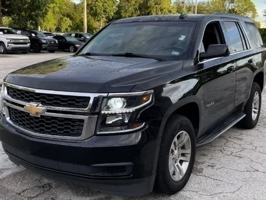 2017 Chevrolet Tahoe LS photo 1