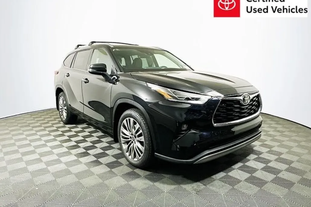 2022 Toyota Highlander Platinum photo 1