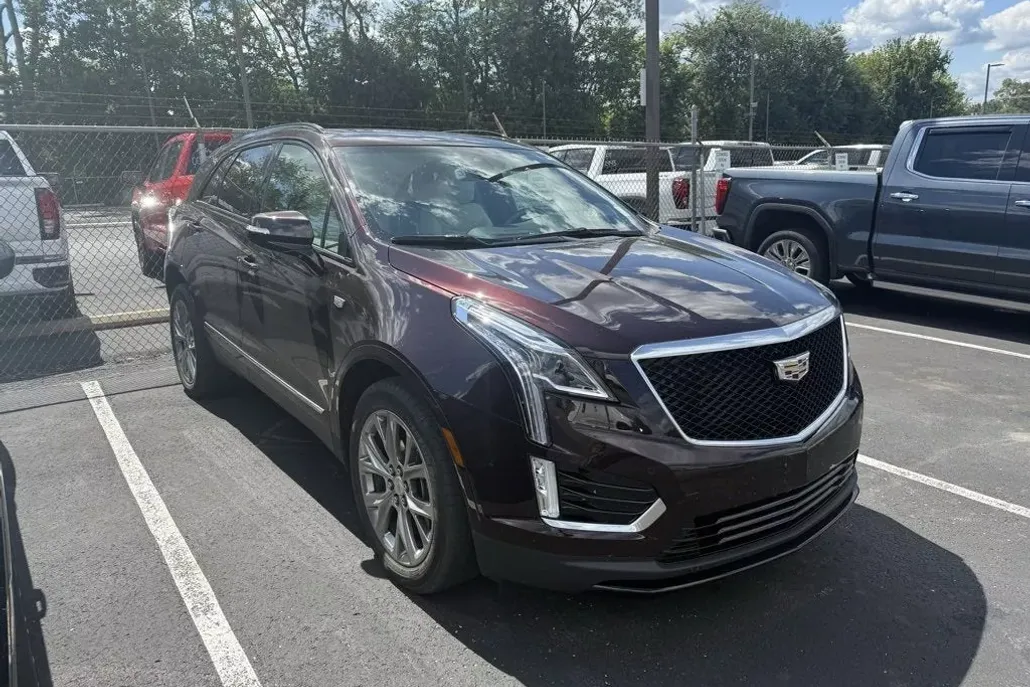 2021 Cadillac XT5 Sport photo 1