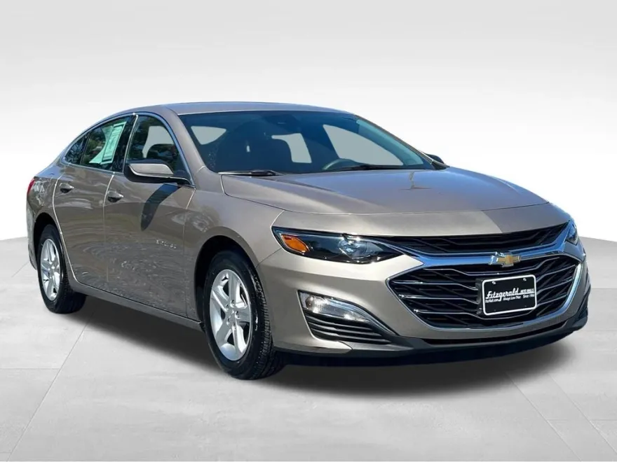 2023 Chevrolet Malibu LS photo 1