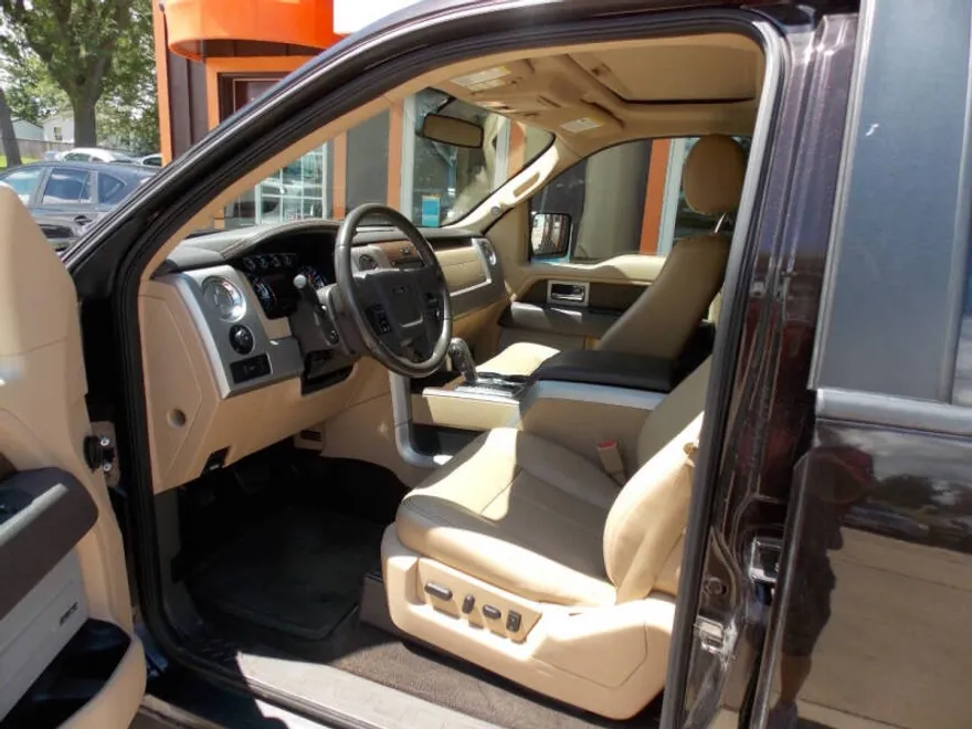 2013 Ford F-150 Lariat photo 1