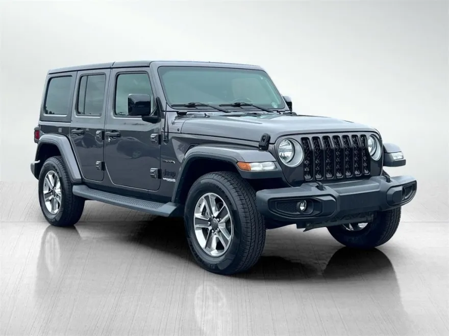 2018 Jeep Wrangler Unlimited Sahara photo 1