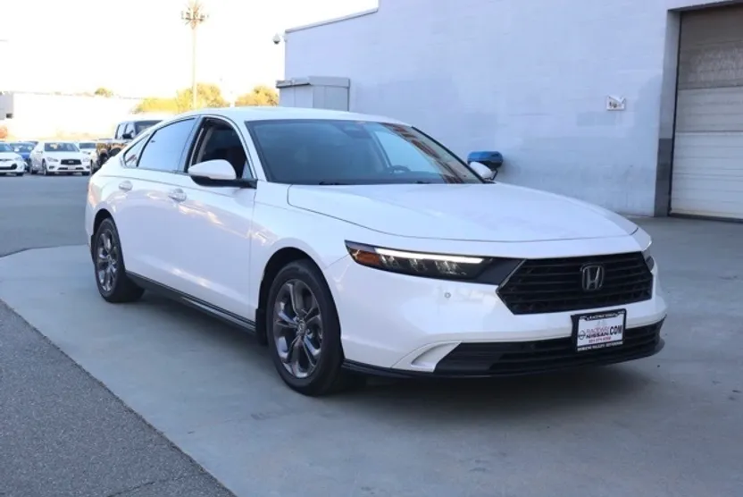 2023 Honda Accord Hybrid EX-L photo 1