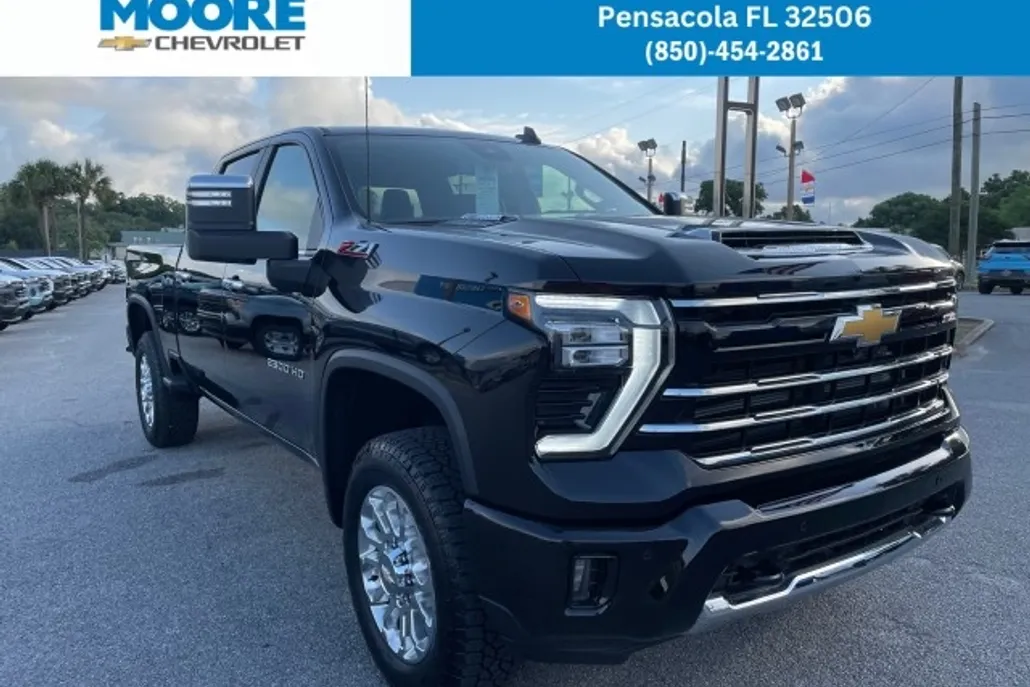 2025 Chevrolet Silverado 2500HD LT photo 1