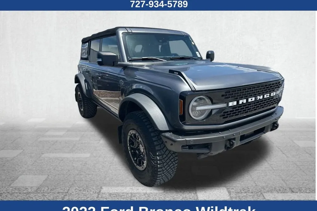2022 Ford Bronco Base photo 1