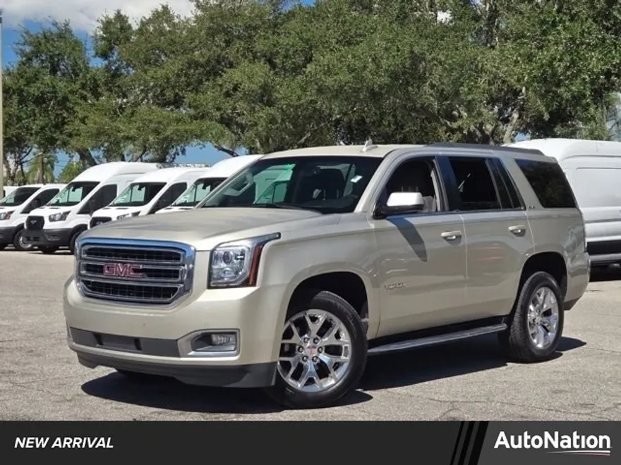 2017 Gmc Yukon SLE photo 1