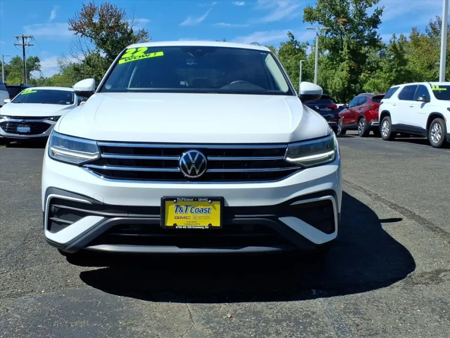 2022 Volkswagen Tiguan SE photo 1