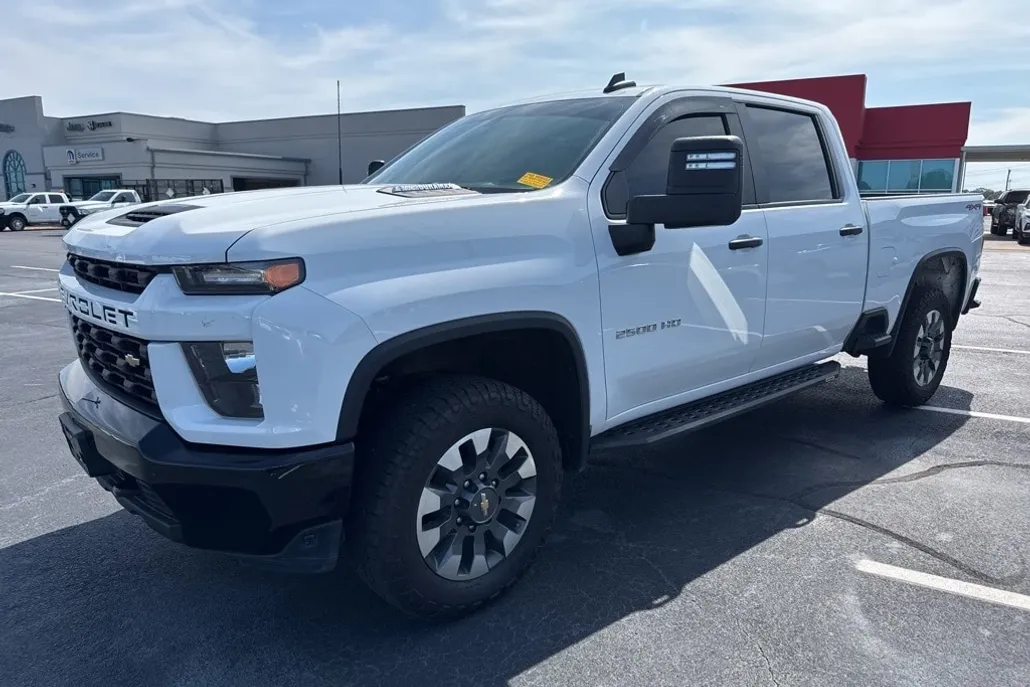 2022 Chevrolet Silverado 2500HD Custom photo 1