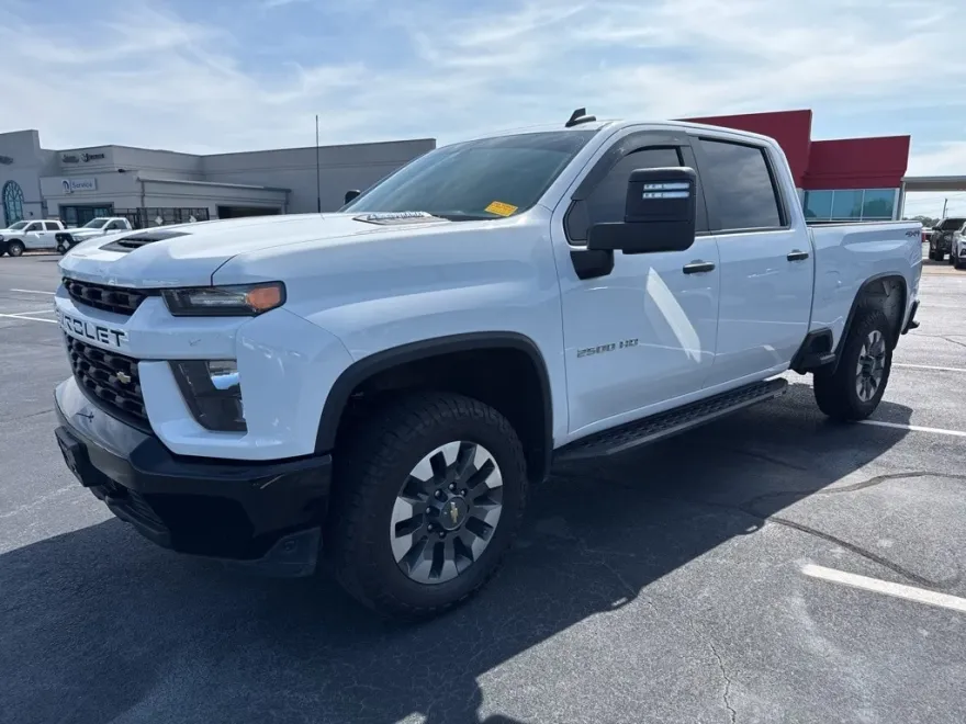 2022 Chevrolet Silverado 2500HD Custom photo 1