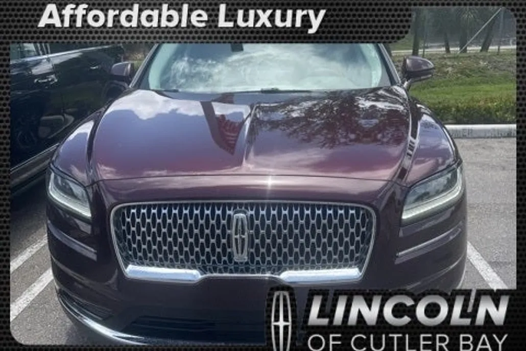 2023 Lincoln Nautilus Standard photo 1
