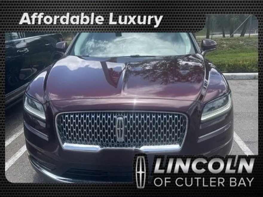 2023 Lincoln Nautilus Standard photo 1