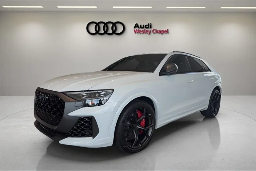 2026 Audi RS Q8 photo 1