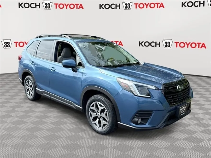 2023 Subaru Forester Premium photo 1