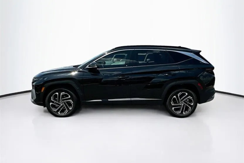 2025 Hyundai Tucson Limited photo 1
