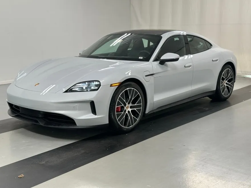 2025 Porsche Taycan 4S photo 1