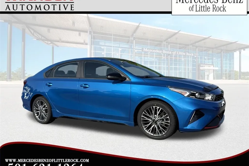 2022 Kia Forte GT-Line photo 1